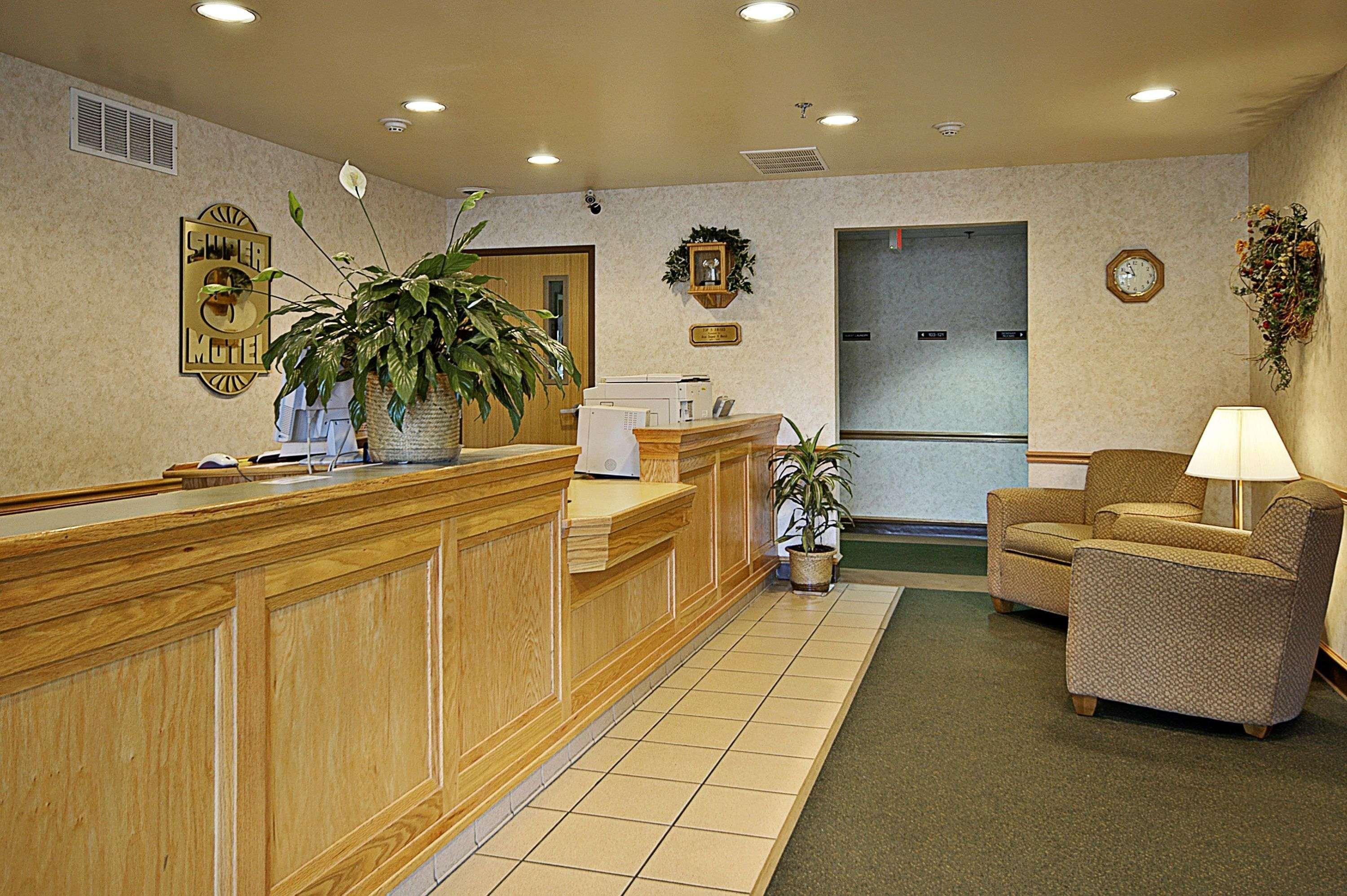 Super 8 By Wyndham Ava Motel Luaran gambar