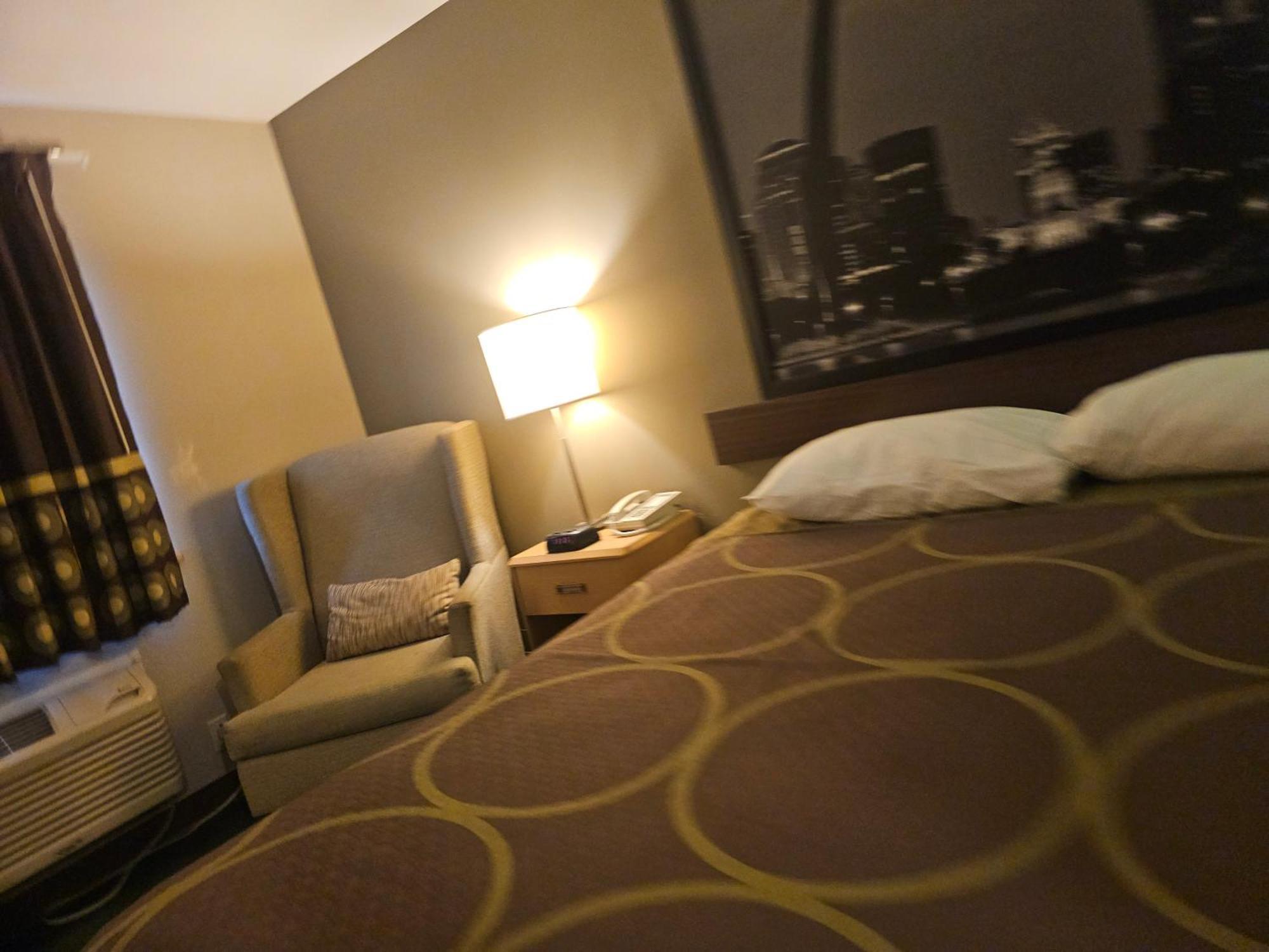 Super 8 By Wyndham Ava Motel Luaran gambar