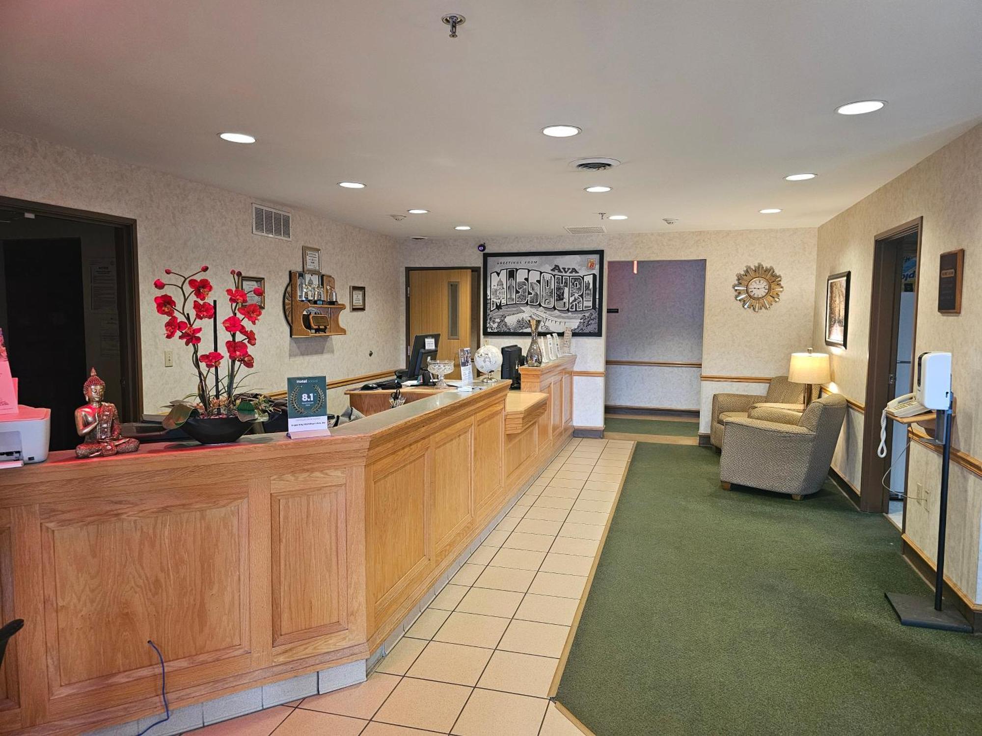 Super 8 By Wyndham Ava Motel Luaran gambar