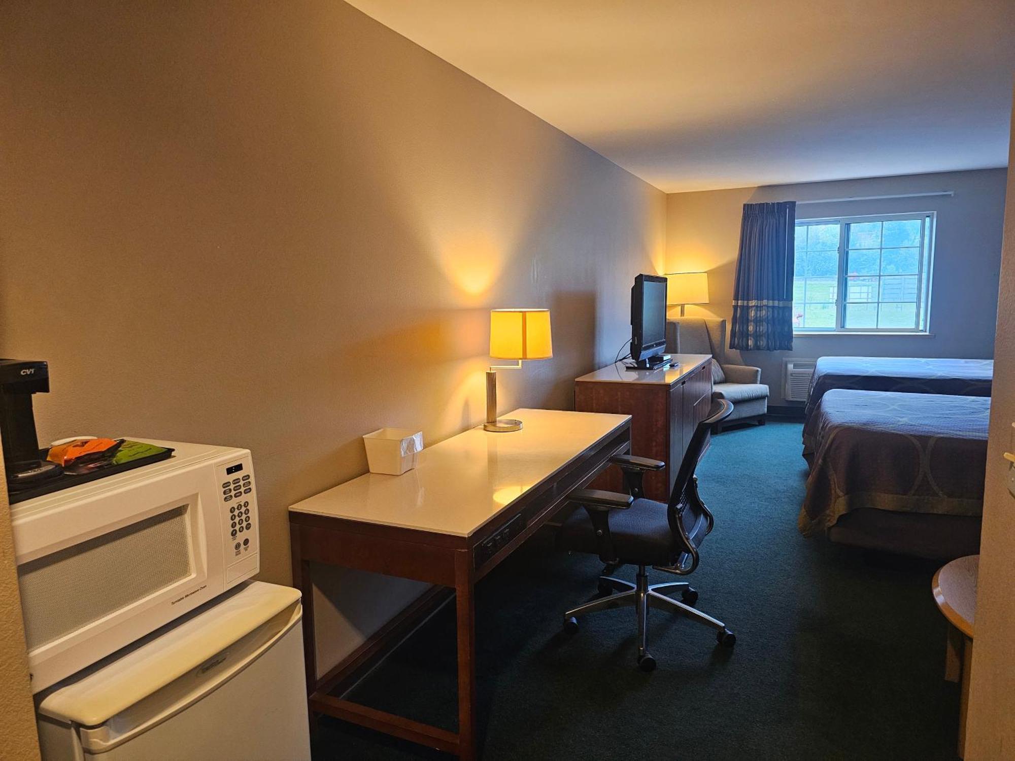 Super 8 By Wyndham Ava Motel Luaran gambar