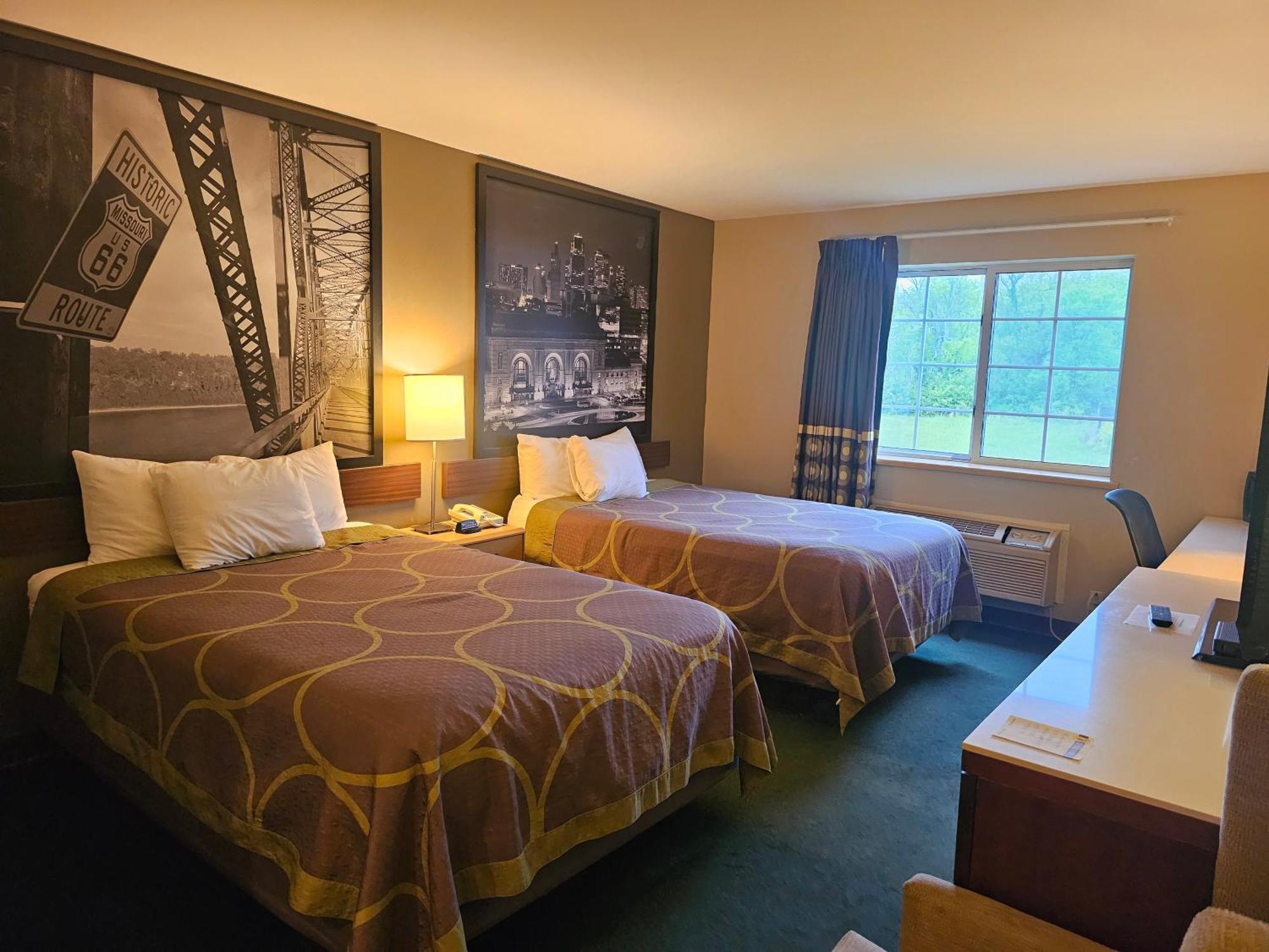 Super 8 By Wyndham Ava Motel Luaran gambar